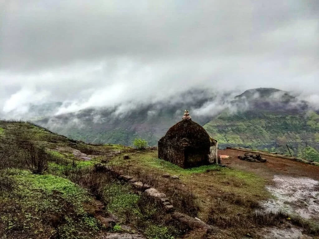 Tringalwadi Fort